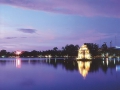 hoan-kiem-lake-at-night